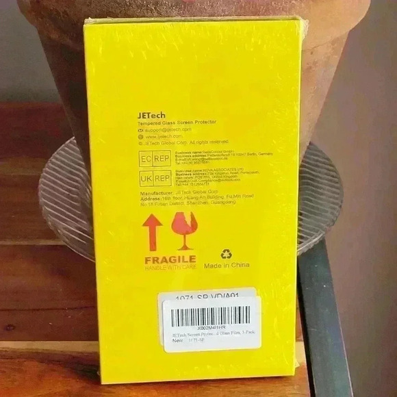 Tempered glass iphone 6.1  screen protectors 3 Pack new sealed - Picture 2 of 6